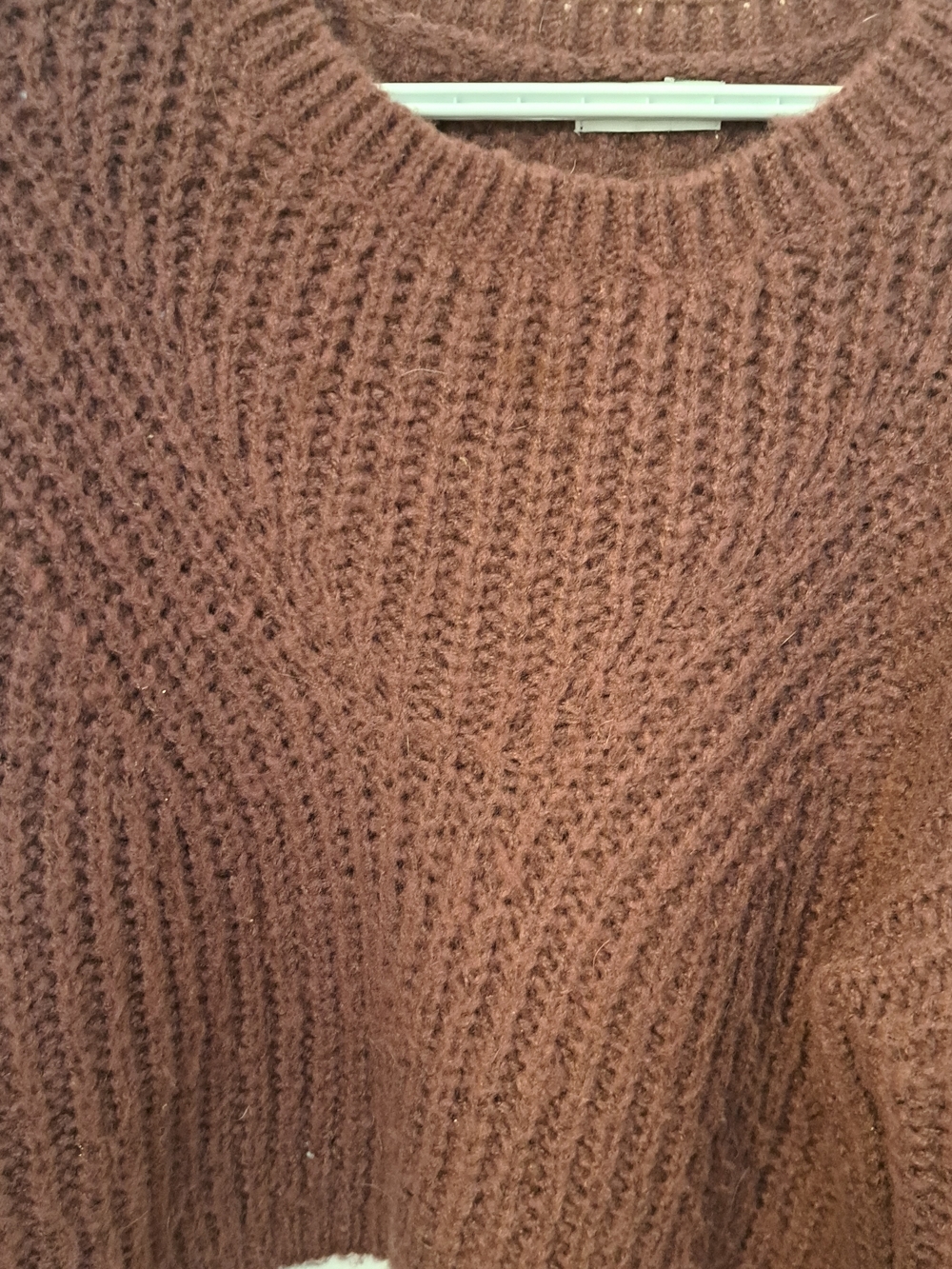 Cozy Women's Wine-coloured (Looks Brown In Pic) Ribbed Knit Sweater